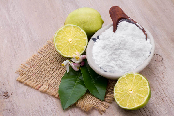 khu-mui-nuoc-tieu-cho-meo-bang-baking-soda